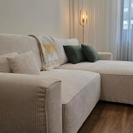 아파트 A Proa Do Moliceiro Square 15 아베이루